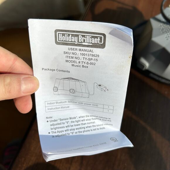 Holiday Brilliant Rhythm of Lights Music Box - Picture 7 of 9